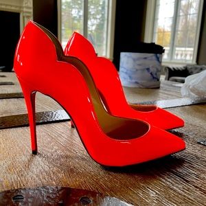 Christian Louboutin hot chick patent orange neon stiletto 100mm sz 35.5